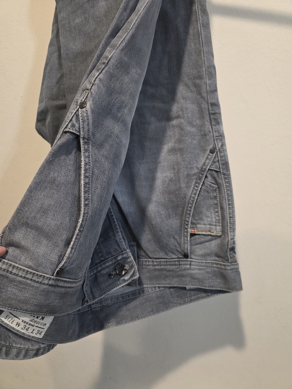 Diesel Kakee Slim Carrot Jeans Washed Gray Denim 008QP Men's W34 L34